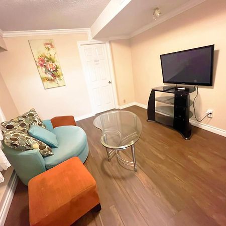 Private Suite With Private Entrance King Bed Richmond Luaran gambar