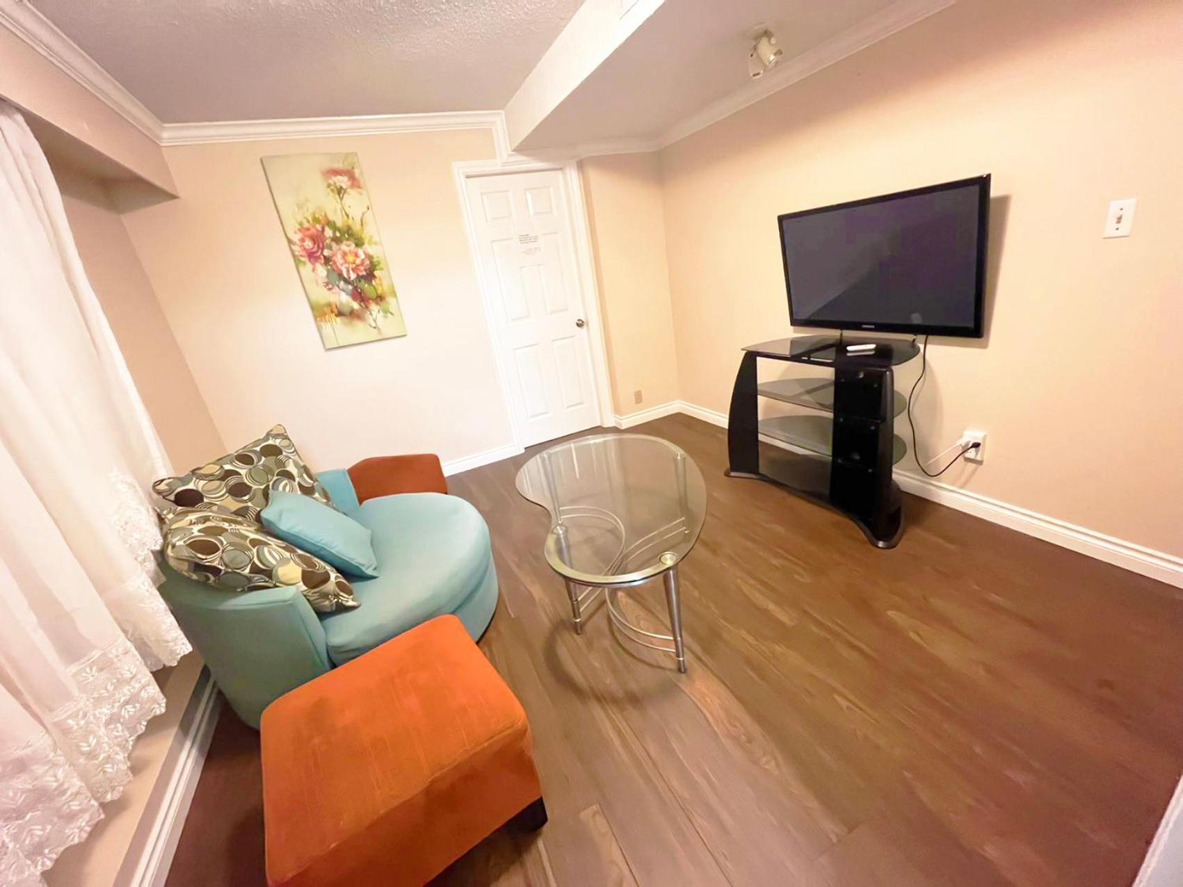 Private Suite With Private Entrance King Bed Richmond Luaran gambar