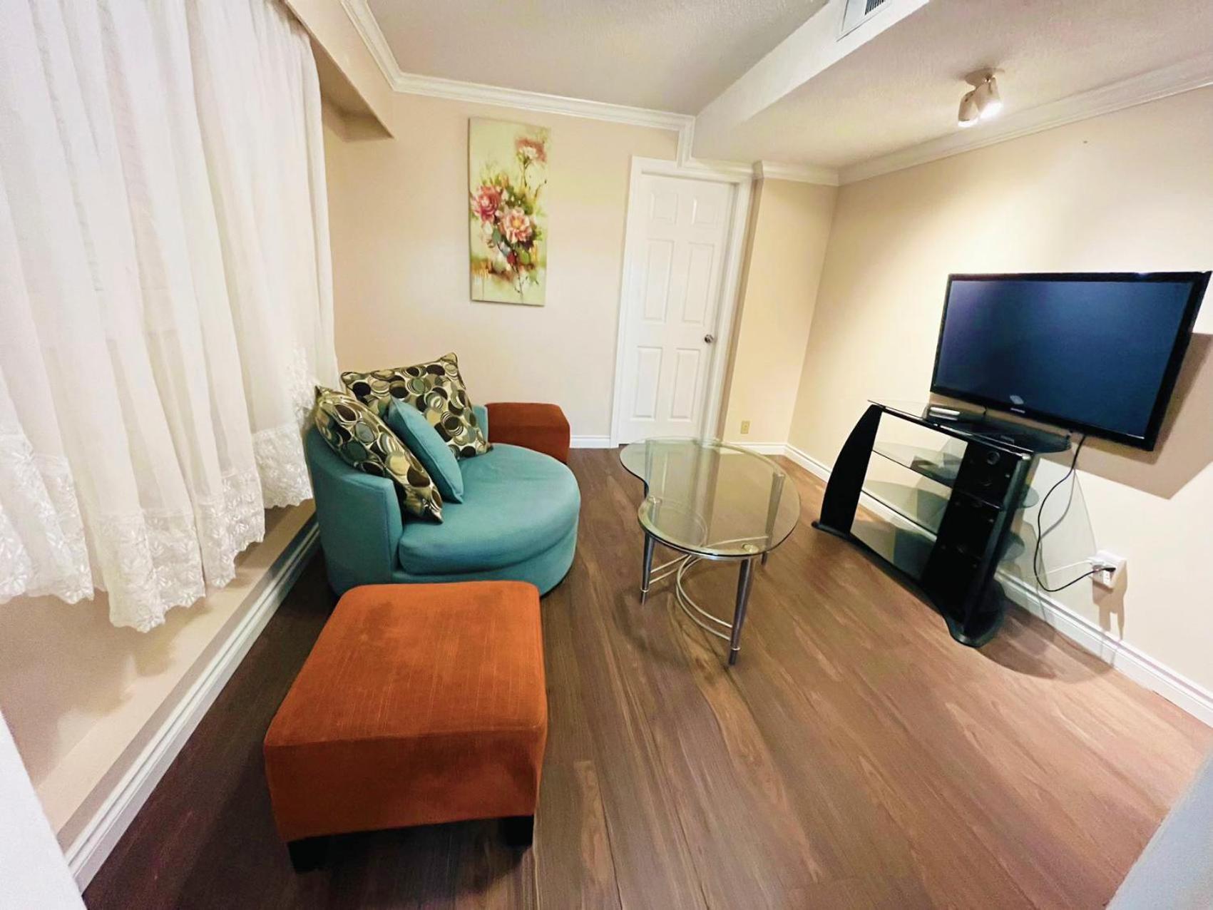 Private Suite With Private Entrance King Bed Richmond Luaran gambar